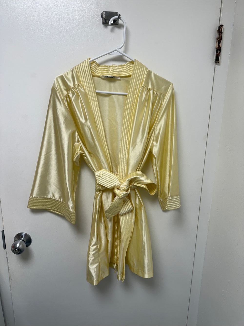That Look Silky Satin Kimono Robe in Light Yellow